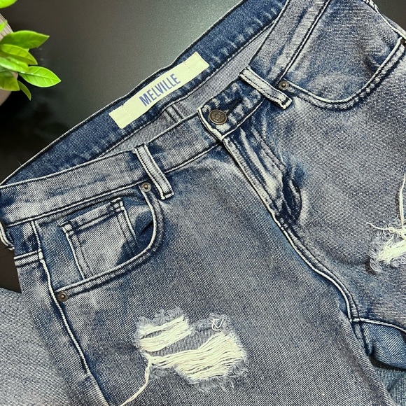 Brandy Melville Distressed High Rise Jeans size 26 EUC - Picture 4 of 9